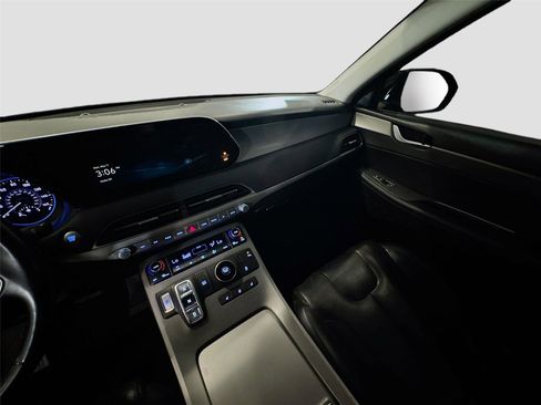 Used 2022 Hyundai Palisade SEL w/ Premium Package FWD image 8