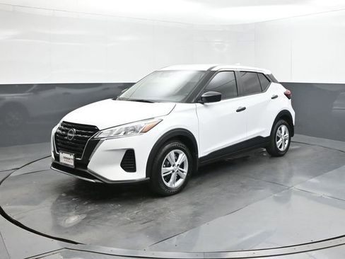 New 2025 Nissan Kicks Play S w/ Interior Electronics Package image 1