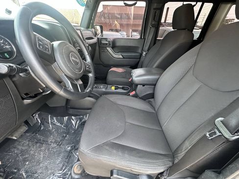 Used 2015 Jeep Wrangler Unlimited Sport w/ Quick Order Package 24S AWD/4WD image 19