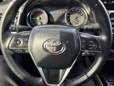 Used 2020 Toyota Camry XLE w/ Carpet Mat Package FWD image 26