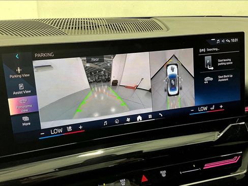 Used 2024 BMW 530i xDrive w/ Premium Package image 30