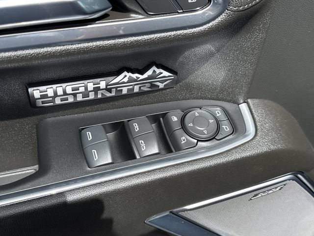Used 2024 Chevrolet Silverado 1500 High Country w/ Technology Package AWD/4WD image 36
