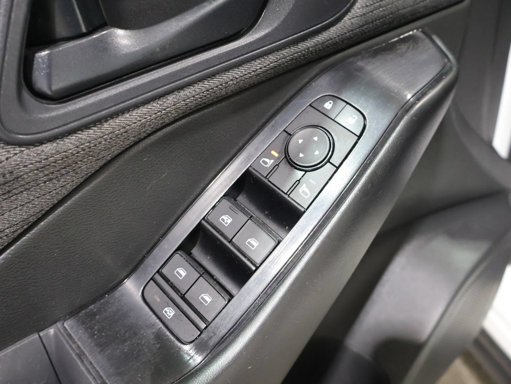 Used 2023 Nissan Rogue S AWD/4WD image 24