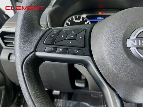 Used 2023 Nissan Altima 2.5 SV FWD image 15