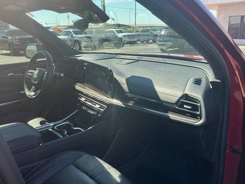 Used 2026 Chevrolet Traverse High Country w/ LPO, Floor Liner Package FWD image 23