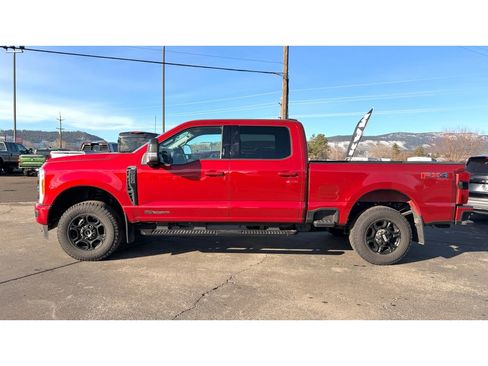Used 2023 Ford F250 XLT w/ XLT Premium Package image 3