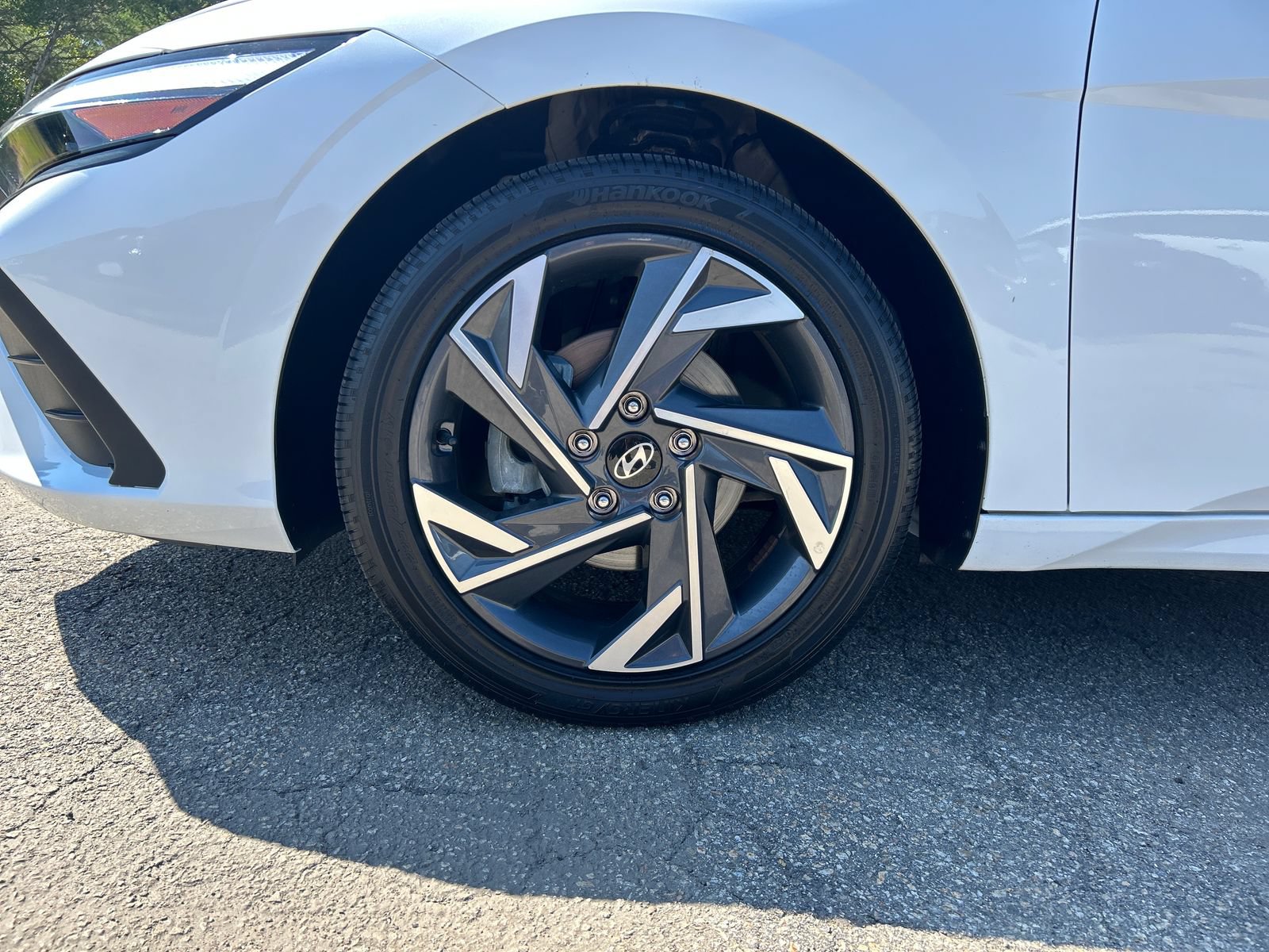 New 2025 Hyundai Elantra SEL FWD image 10