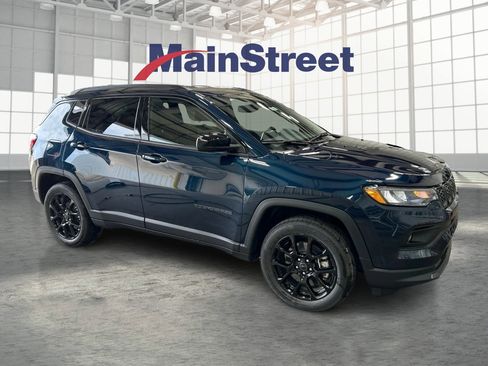 New 2026 Jeep Compass Latitude AWD/4WD image 7