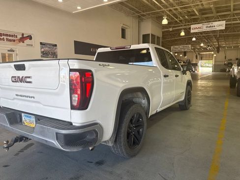 Used 2022 GMC Sierra 1500 Pro w/ Pro Value Package AWD/4WD image 10