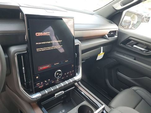 New 2026 GMC Yukon Denali w/ Denali Reserve Package AWD/4WD image 26