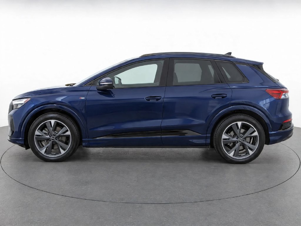 Used 2023 Audi Q4 e-tron Premium Plus AWD/4WD image 3