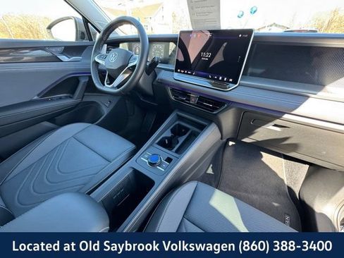 Certified 2025 Volkswagen Tiguan SE AWD/4WD image 27