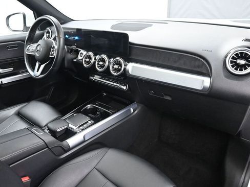 Used 2022 Mercedes-Benz GLB 250 4MATIC w/ Premium Package Lite image 22