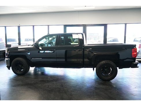 Used 2017 Chevrolet Silverado 1500 LT w/ All Star Edition RWD image 4