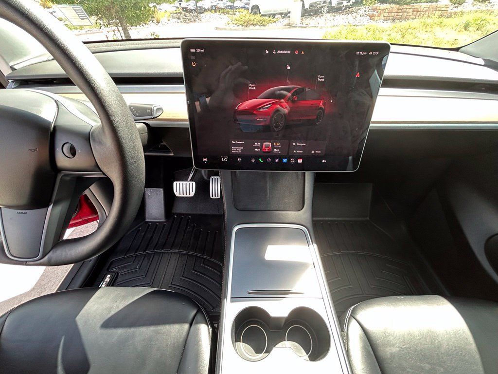 Used 2022 Tesla Model Y Performance AWD/4WD image 13