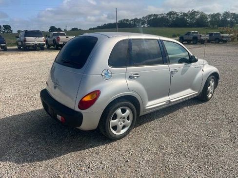 Used 2002 Chrysler PT Cruiser Touring FWD image 3