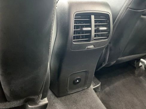 Used 2024 Ford Escape Platinum image 19