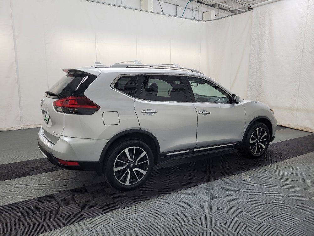 Used 2018 Nissan Rogue SL w/ Premium Package AWD/4WD image 10