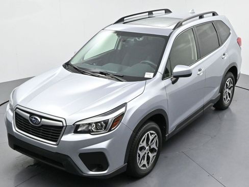 Used 2020 Subaru Forester Premium AWD/4WD image 36