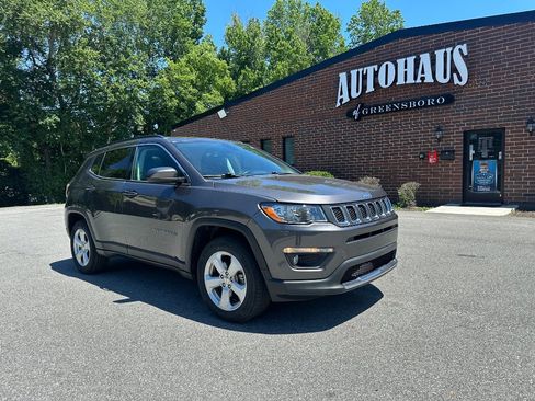 Used 2021 Jeep Compass Latitude w/ Sun and Sound Group AWD/4WD image 1