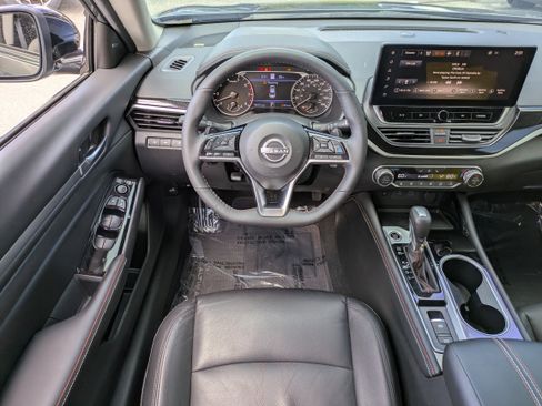 Used 2024 Nissan Altima 2.0 SR image 16