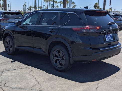 New 2026 Nissan Rogue SV FWD image 4