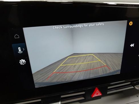 Used 2025 Hyundai Elantra SEL FWD image 39