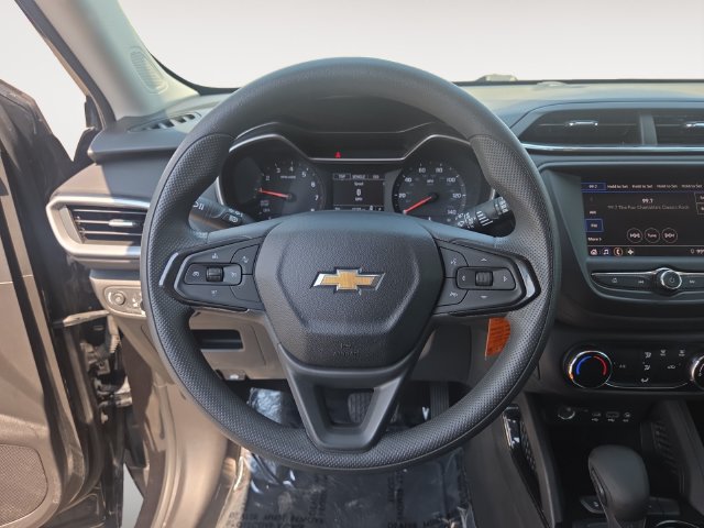Used 2021 Chevrolet TrailBlazer LS FWD image 12