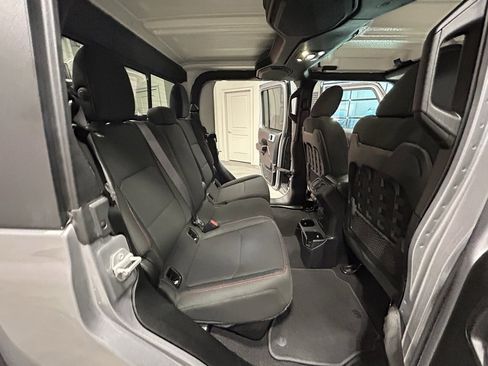 Used 2020 Jeep Gladiator Rubicon w/ Dual Top Group image 46