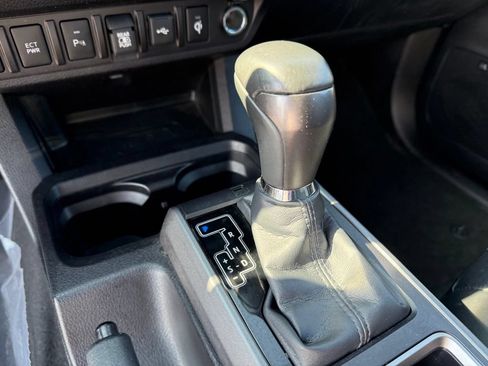 Used 2023 Toyota Tacoma TRD Sport w/ TRD Premium Sport Package AWD/4WD image 14