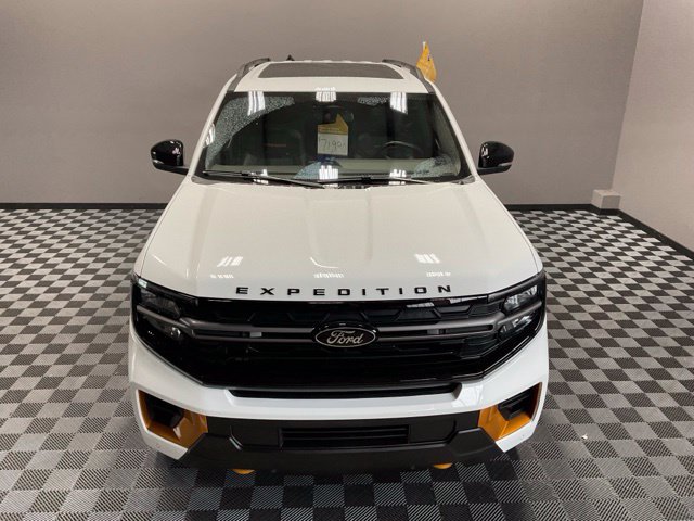 Used 2025 Ford Expedition Tremor AWD/4WD image 5