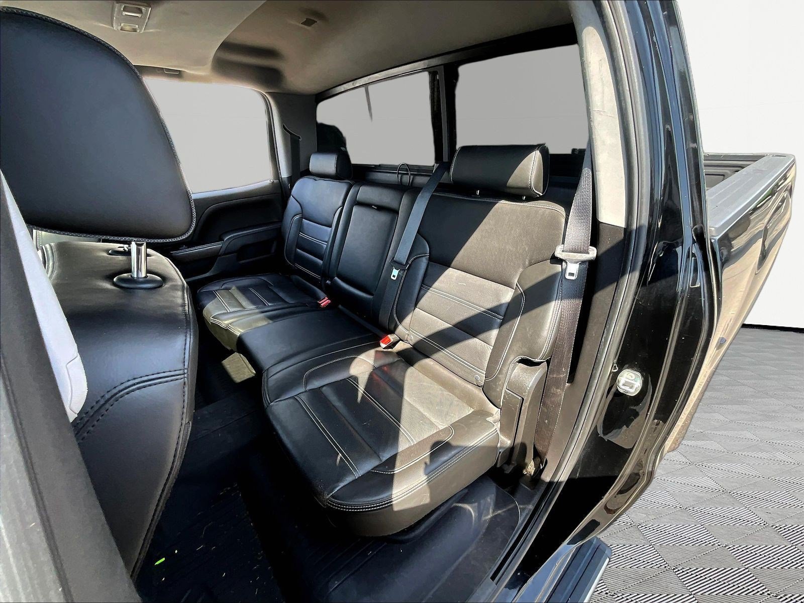 Used 2018 GMC Sierra 1500 Denali w/ Denali Ultimate Package AWD/4WD image 23