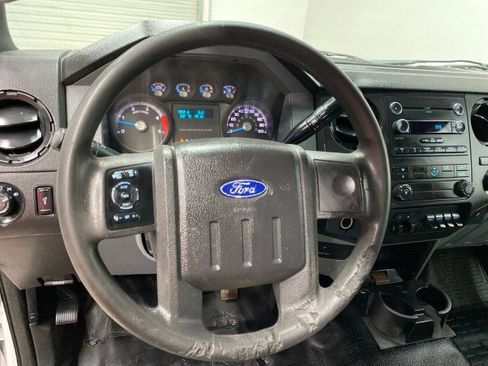Used 2015 Ford F550 2WD Regular Cab Super Duty image 15