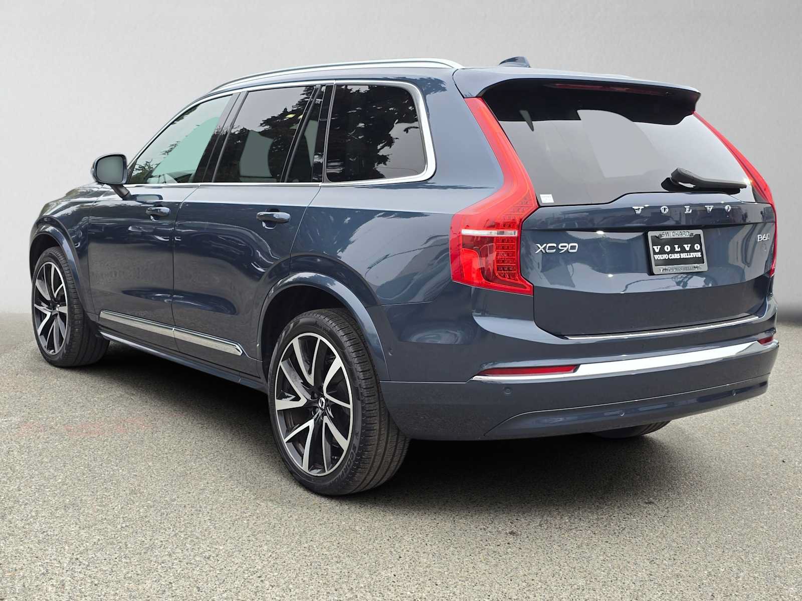Certified 2023 Volvo XC90 B6 Plus w/ Protection Package Premier AWD/4WD image 6