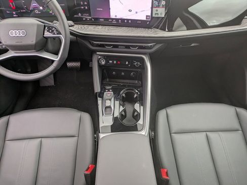 New 2025 Audi Q5 Premium Plus image 32