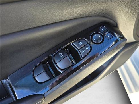 Used 2024 Nissan Altima 2.5 SL image 16