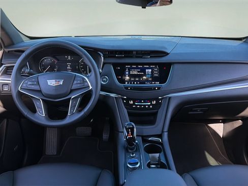 Certified 2026 Cadillac XT5 Luxury FWD image 15