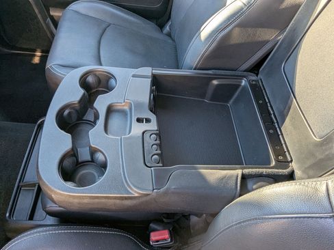 Used 2016 RAM 1500 Laramie w/ Convenience Group image 28