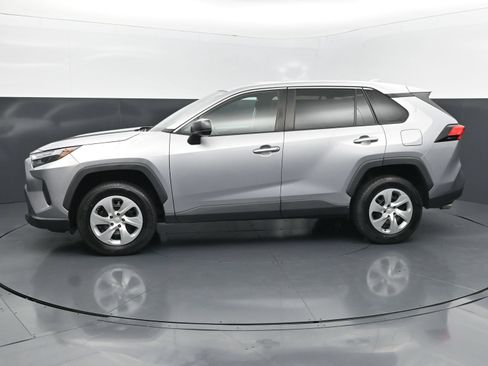 Used 2023 Toyota RAV4 LE FWD image 2