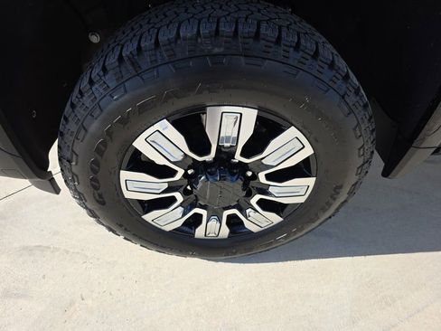 Certified 2025 GMC Sierra 2500 Denali w/ Denali Reserve Package image 5