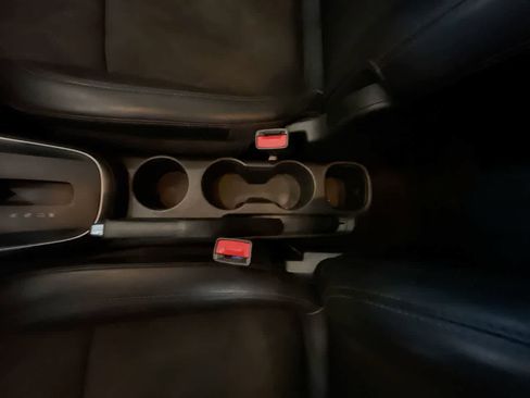 Used 2019 Chevrolet Trax LT w/ LT Convenience Package image 21