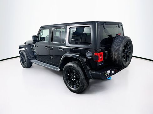 Used 2023 Jeep Wrangler Unlimited Sahara w/ Cold Weather Group AWD/4WD image 5