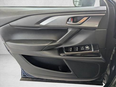 Used 2022 MAZDA CX-9 Touring image 11