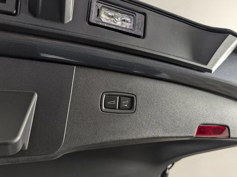 New 2026 Porsche Cayenne GTS AWD/4WD image 18