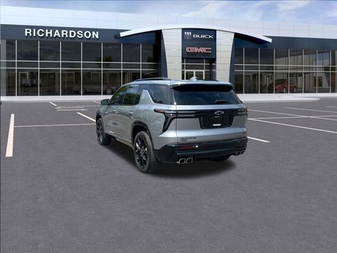 Used 2024 Chevrolet Traverse RS w/ LPO, Floor Liner Package FWD image 3