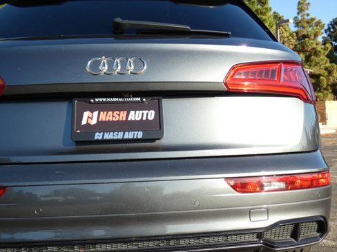 Used 2019 Audi SQ5 Premium Plus w/ Premium Plus Package image 9