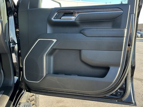 Used 2024 GMC Sierra 1500 Elevation w/ LPO, Elevation Black Package image 26