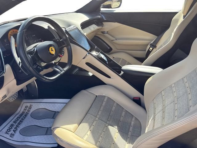 Used 2022 Ferrari Roma RWD image 8