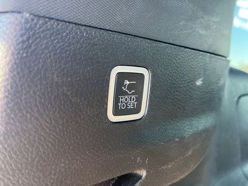 Used 2024 Jeep Wagoneer L Series II w/ Flexible Seating Group image 43