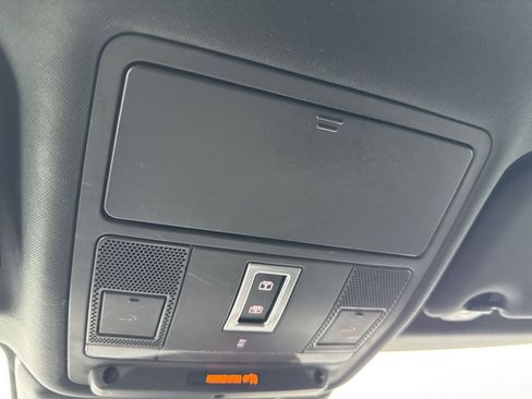 Used 2022 Land Rover Range Rover Evoque R-Dynamic S image 27